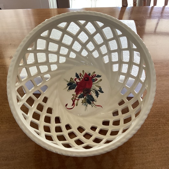 Lenox Winter Greetings Open Weave Bread Basket MIB - Picture 3 of 6